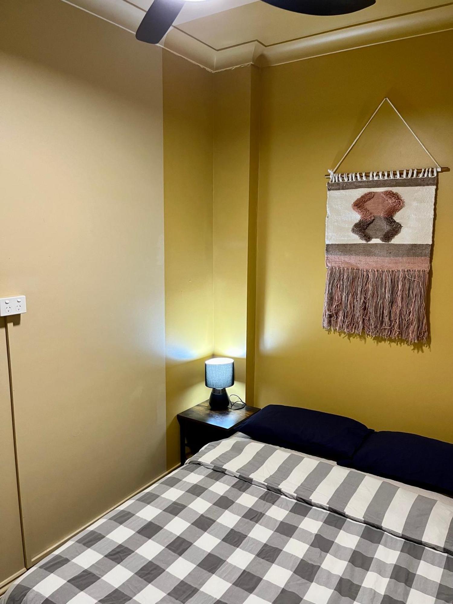 Mad Monkey Coogee Hostel *