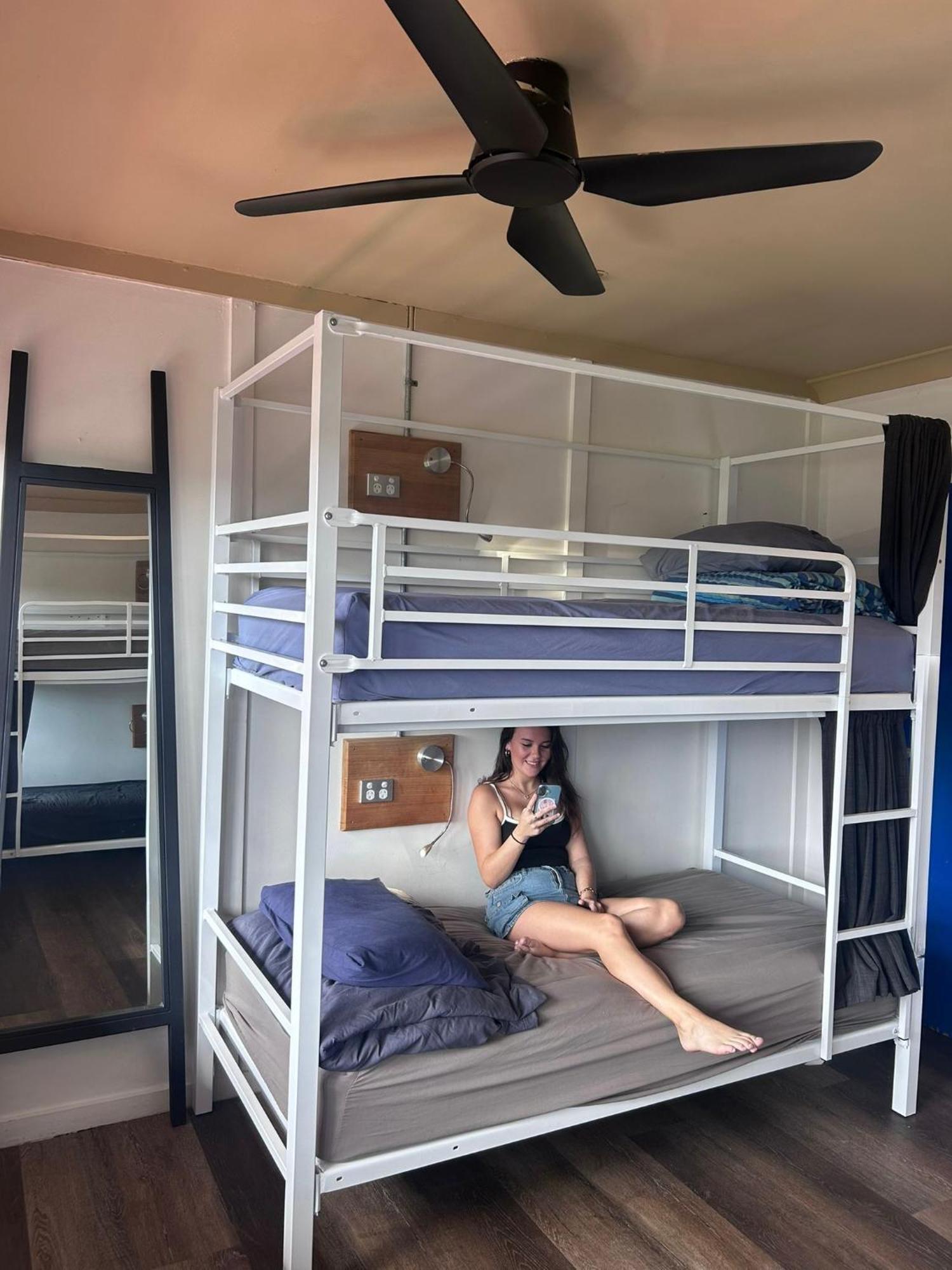 Hostel Mad Monkey Coogee *